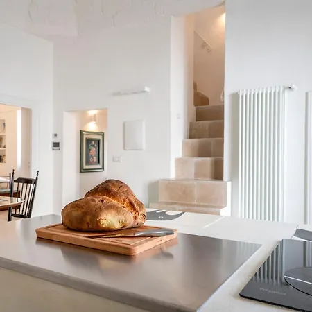 Guesthost - Before Sunset Appealing With Terrace Ostuni